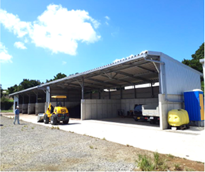 稼働中の堆肥センター写真